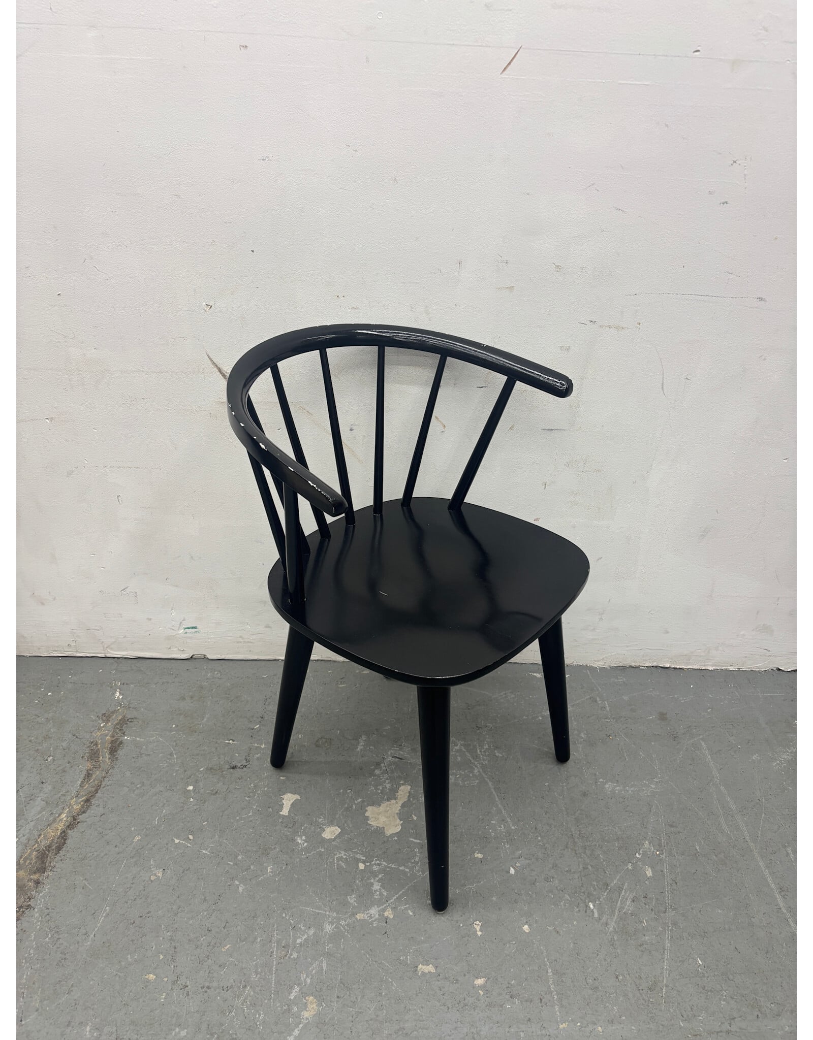 Black Curved Spindleback Wood Dining Chair