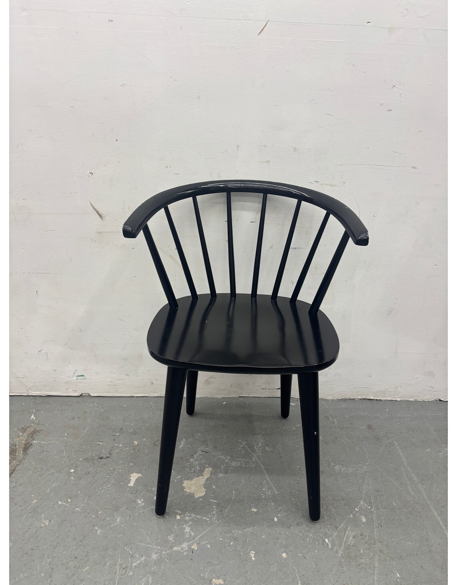 Black Curved Spindleback Wood Dining Chair