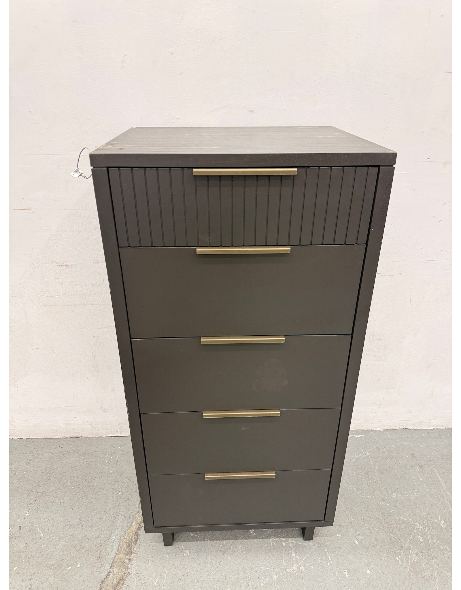 Modern Dark Gray 5-Drawer Dresser