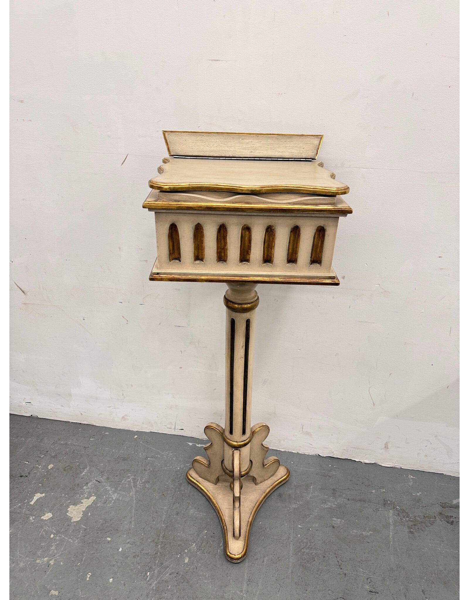 Saint James Seashell Antique French Music Stand