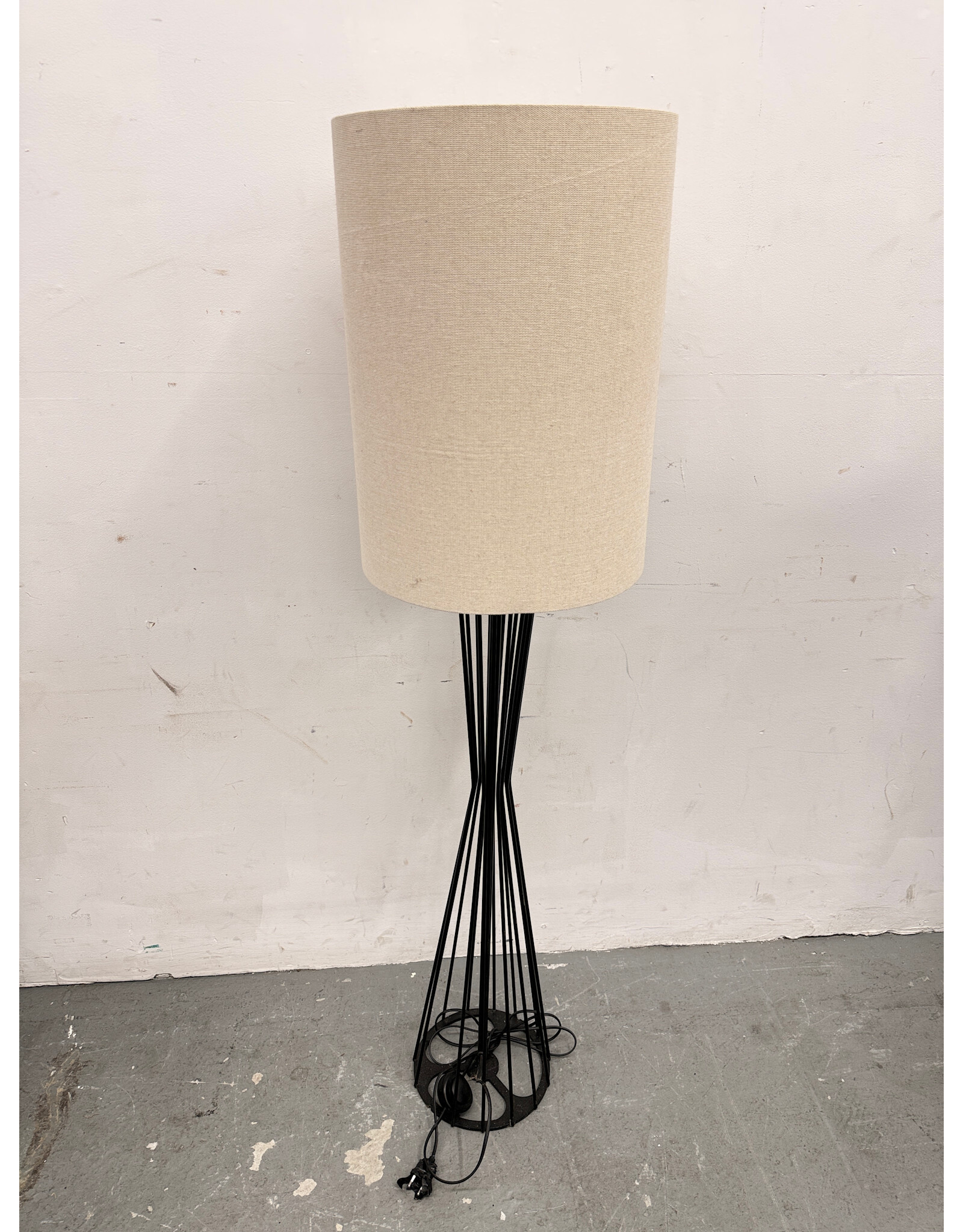 MCM Style Black Metal Floor Lamp with Cylinder Lampshade