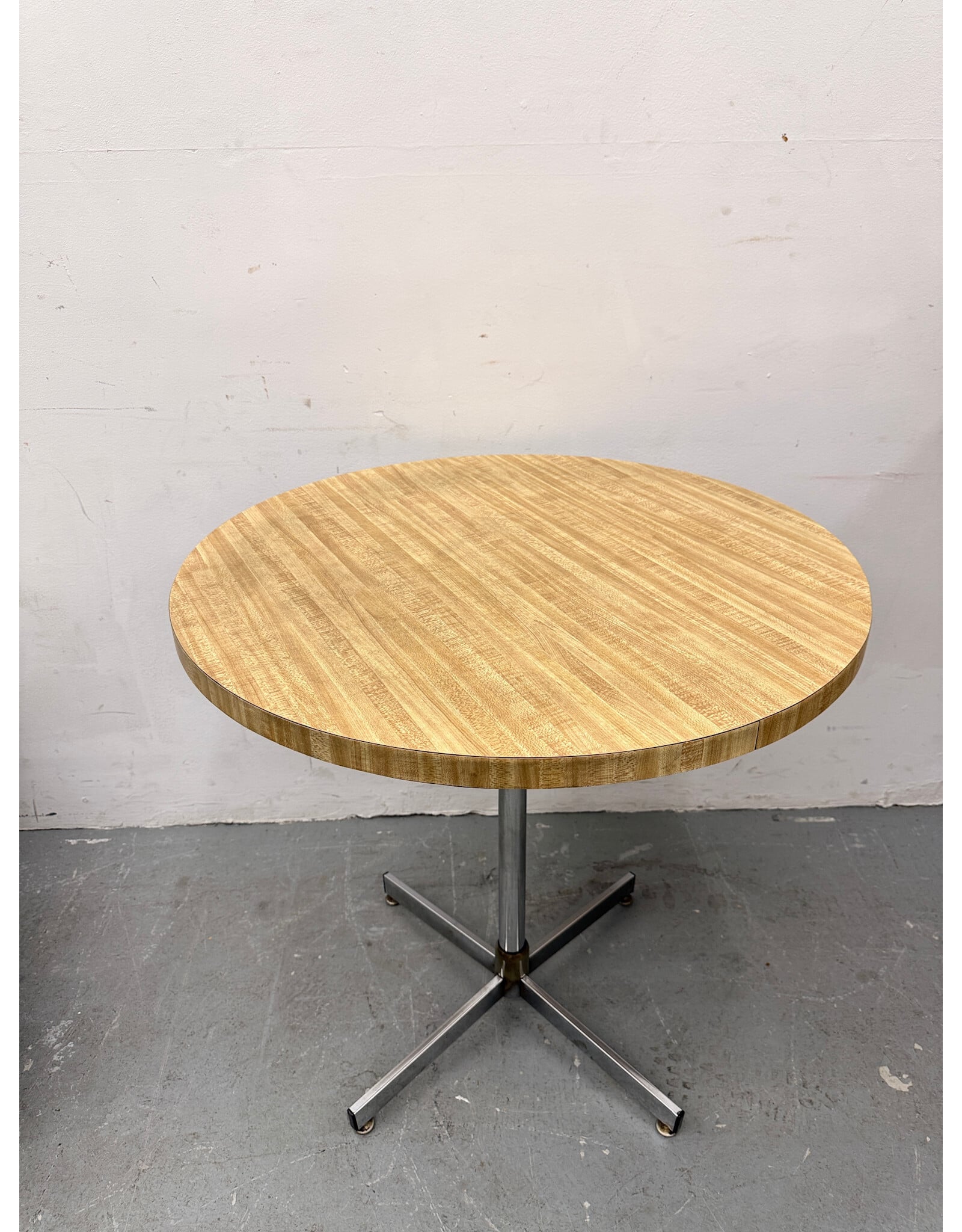 MCM Laminate Top with Chrome Base Dining Table
