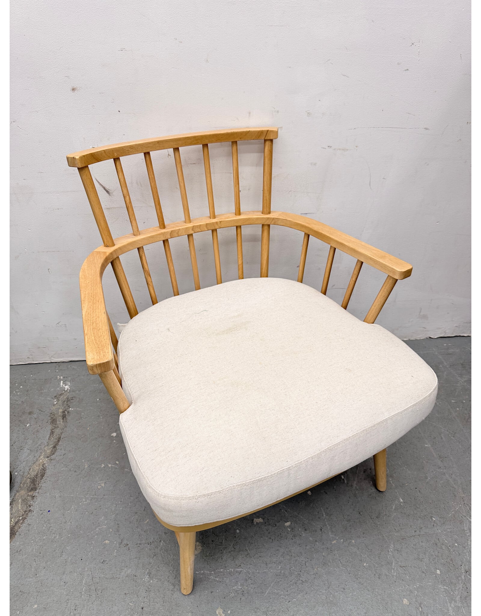 Taylorsville Spindle Knockdown Accent Chair Cream
