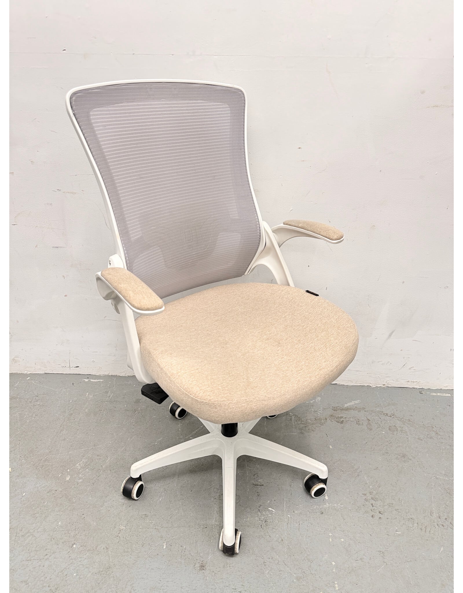 Adjustable Mesh Office/Gaming Chair