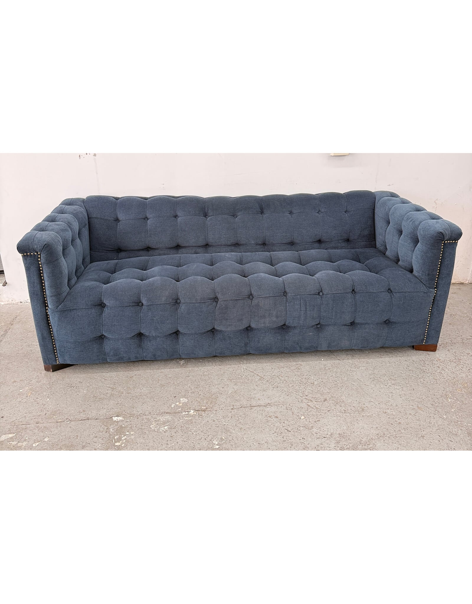 Raymour & Flanigan Diana Couch