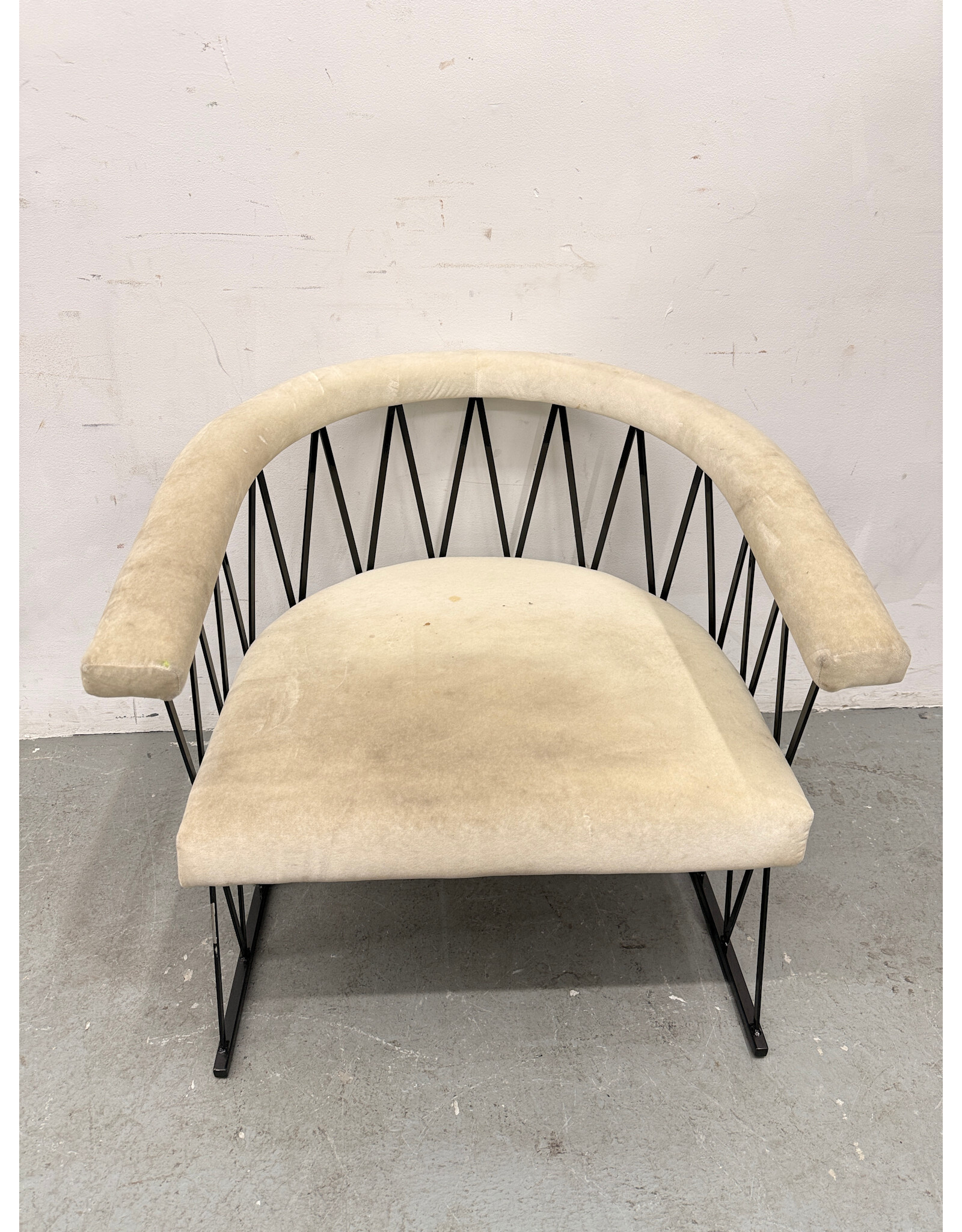 Cream Upholstered Barrel Geometric Armchair