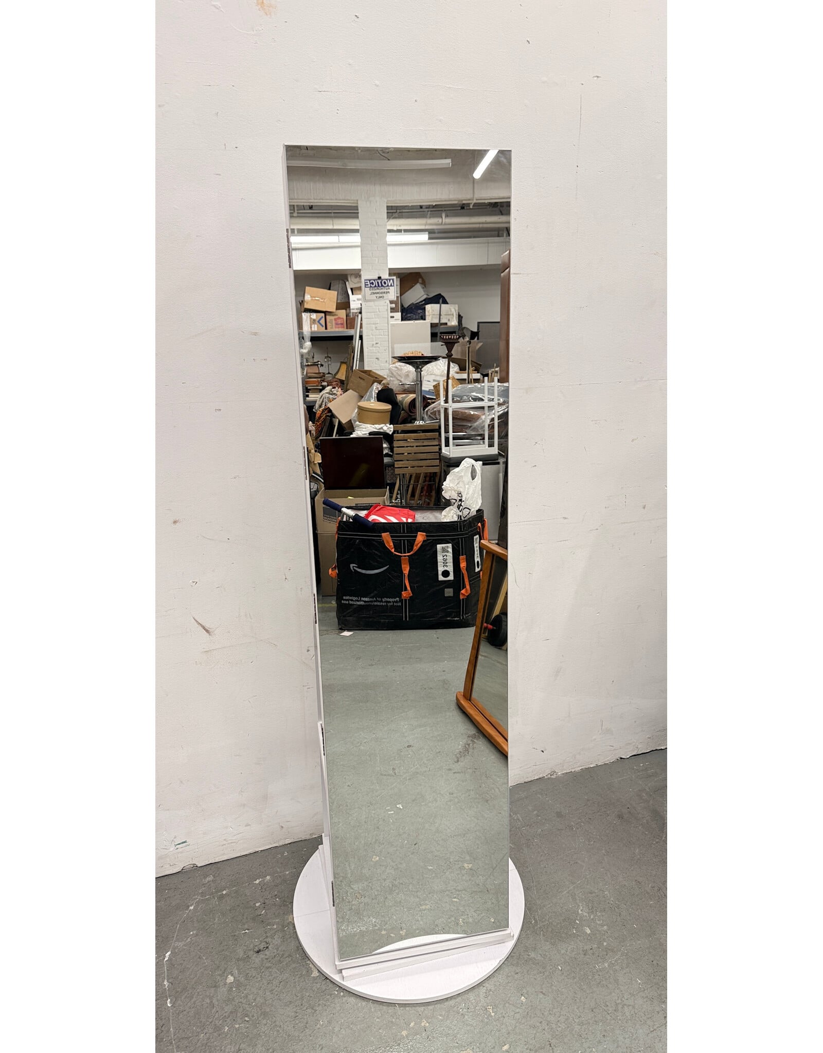 Modern Swivel-360 Mirror with Multi-Function Storage
