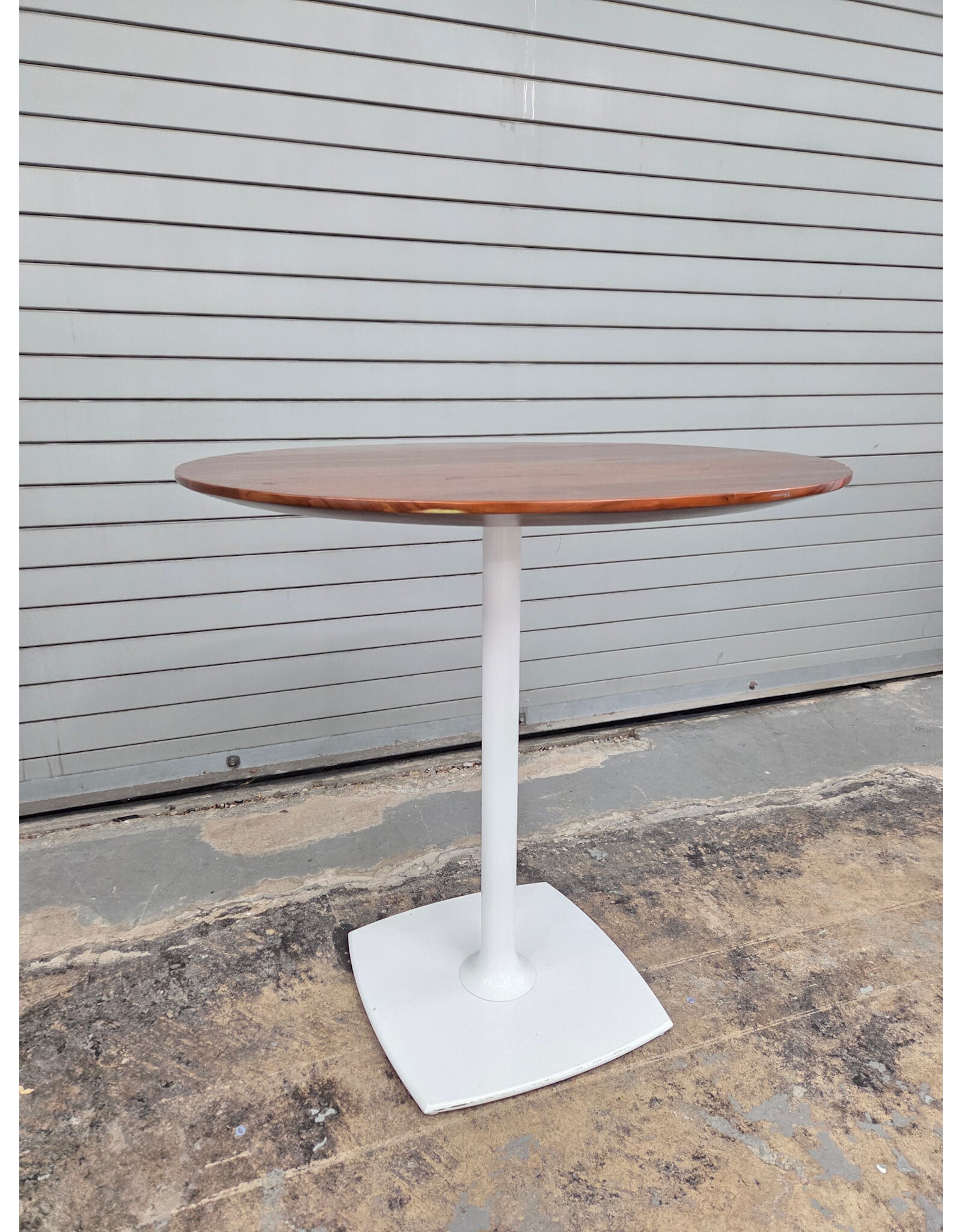 Round Wooden Top with Metal Base Dining Table