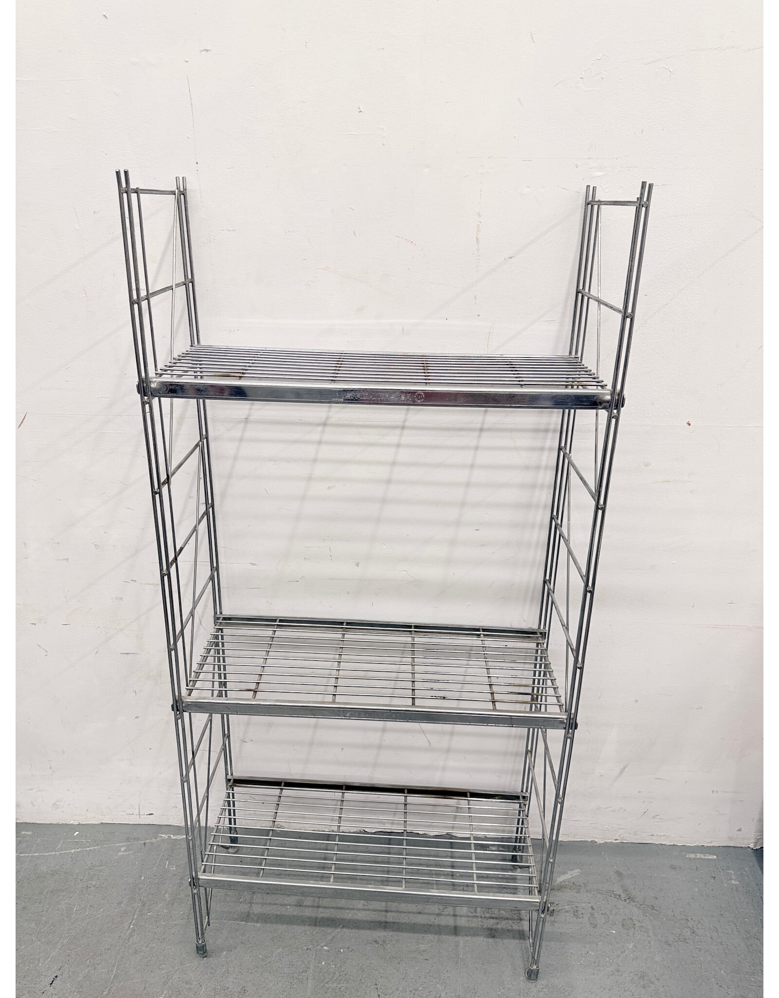 Chrome 3-Shelf Unit