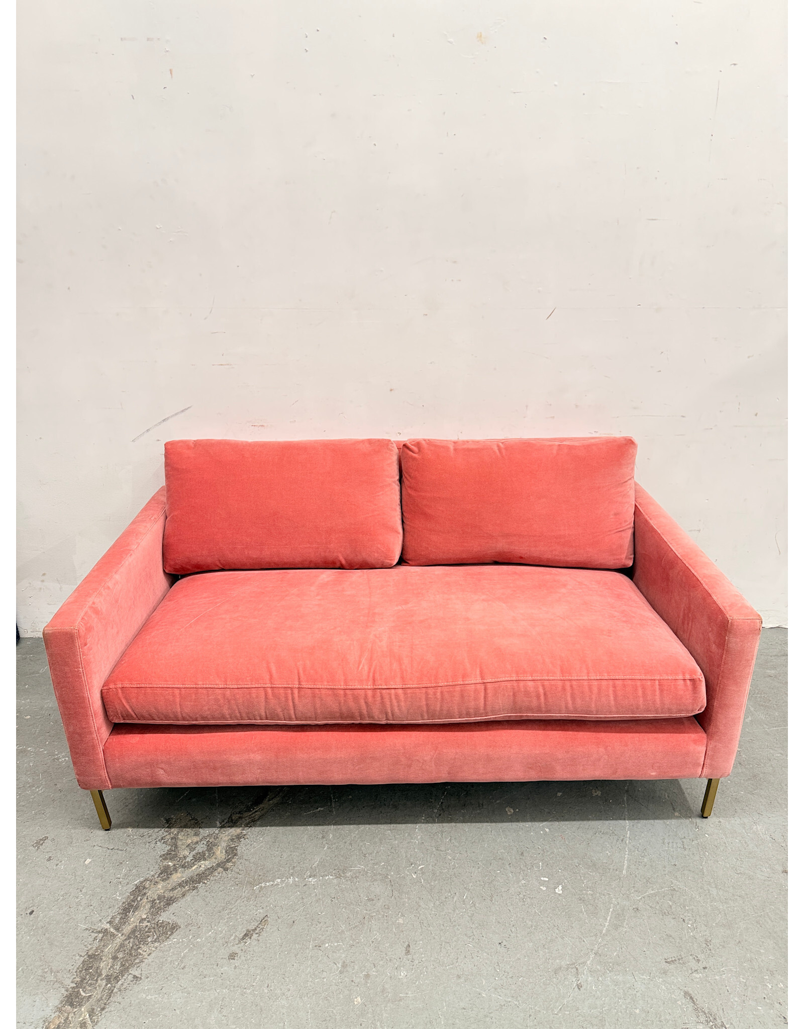 Soho Modern Pink Velvet Loveseat