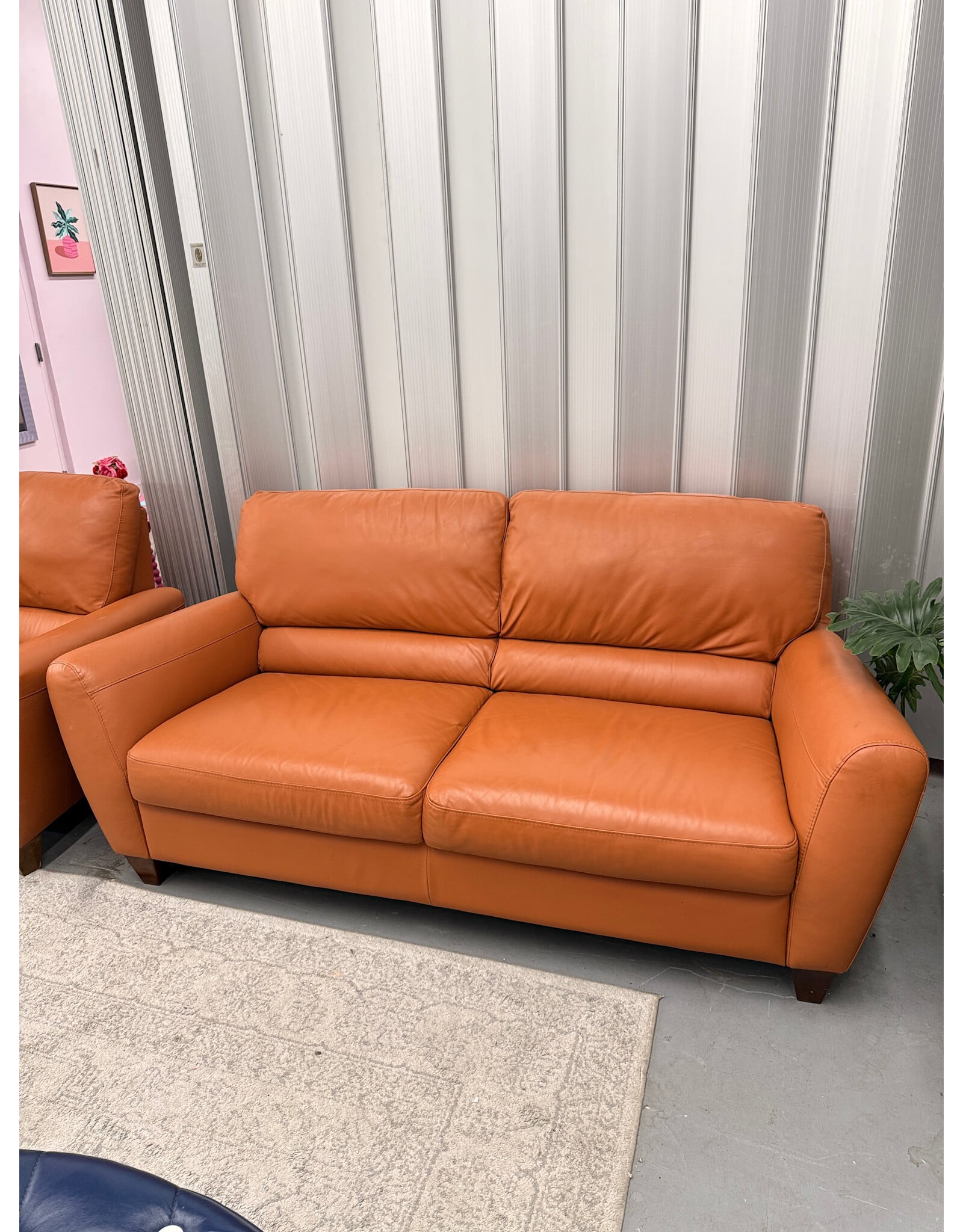 Almafi Leather Sofa