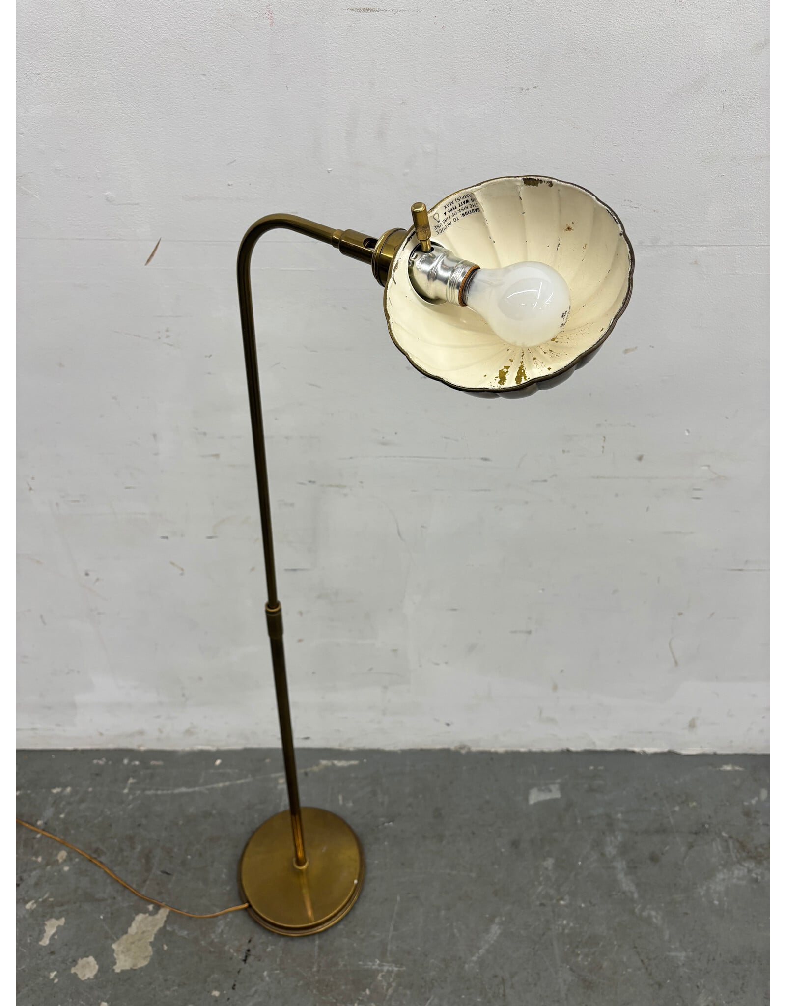 Vintage Brass Clam Shell Floor Lamp