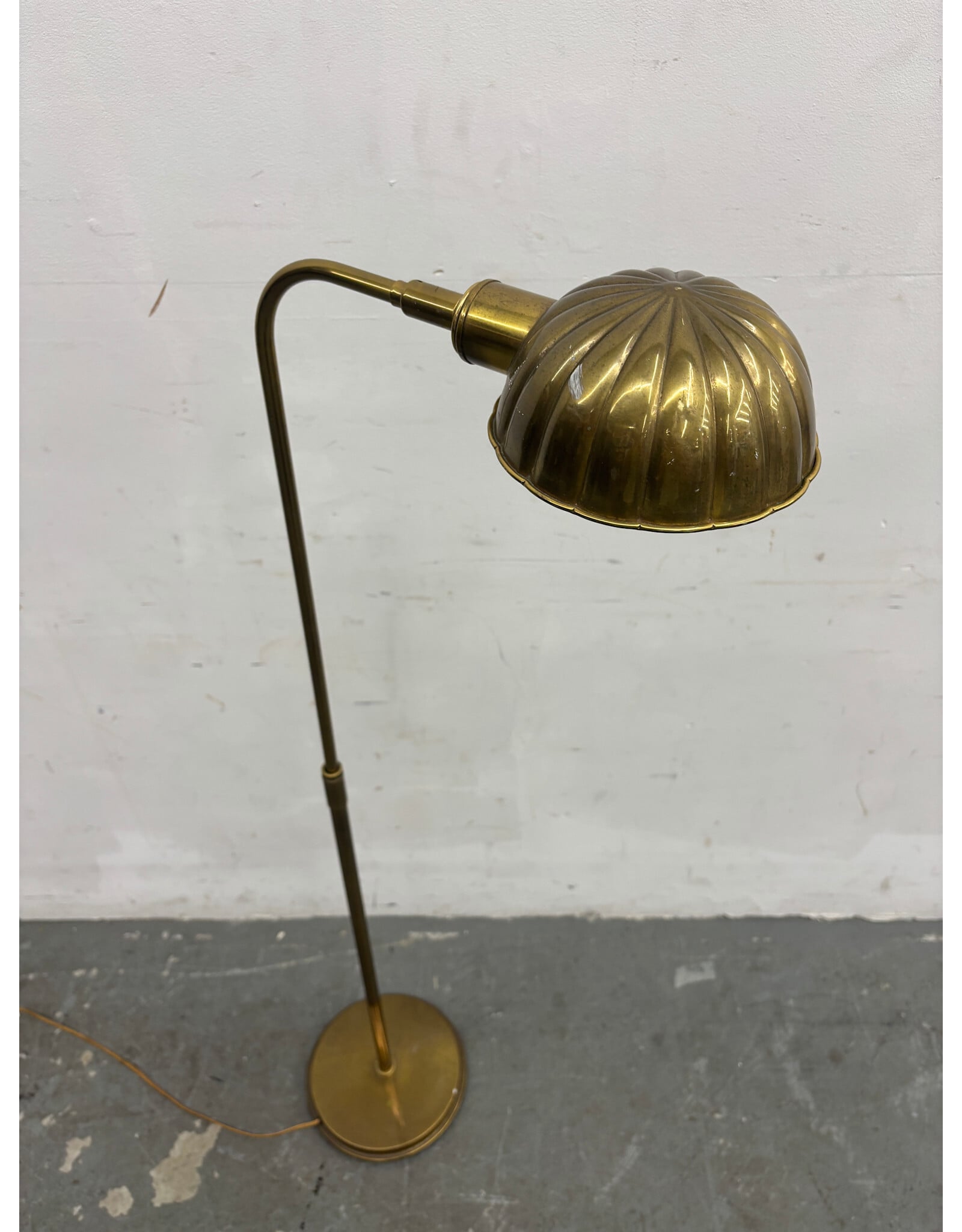 Vintage Brass Clam Shell Floor Lamp