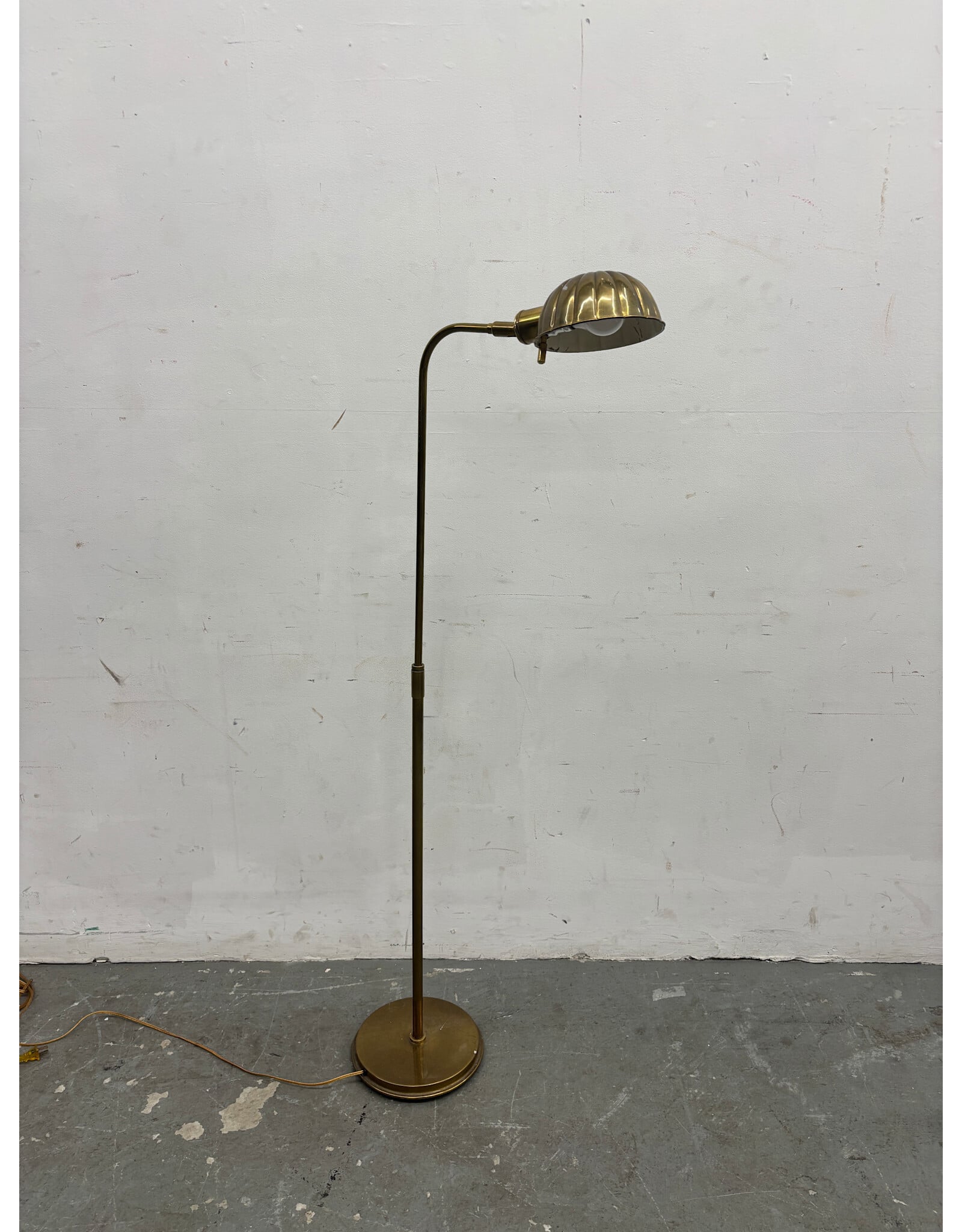 Vintage Brass Clam Shell Floor Lamp