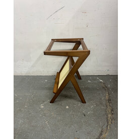 Rattan Accent Table w Display Shelf (Glass Missing)