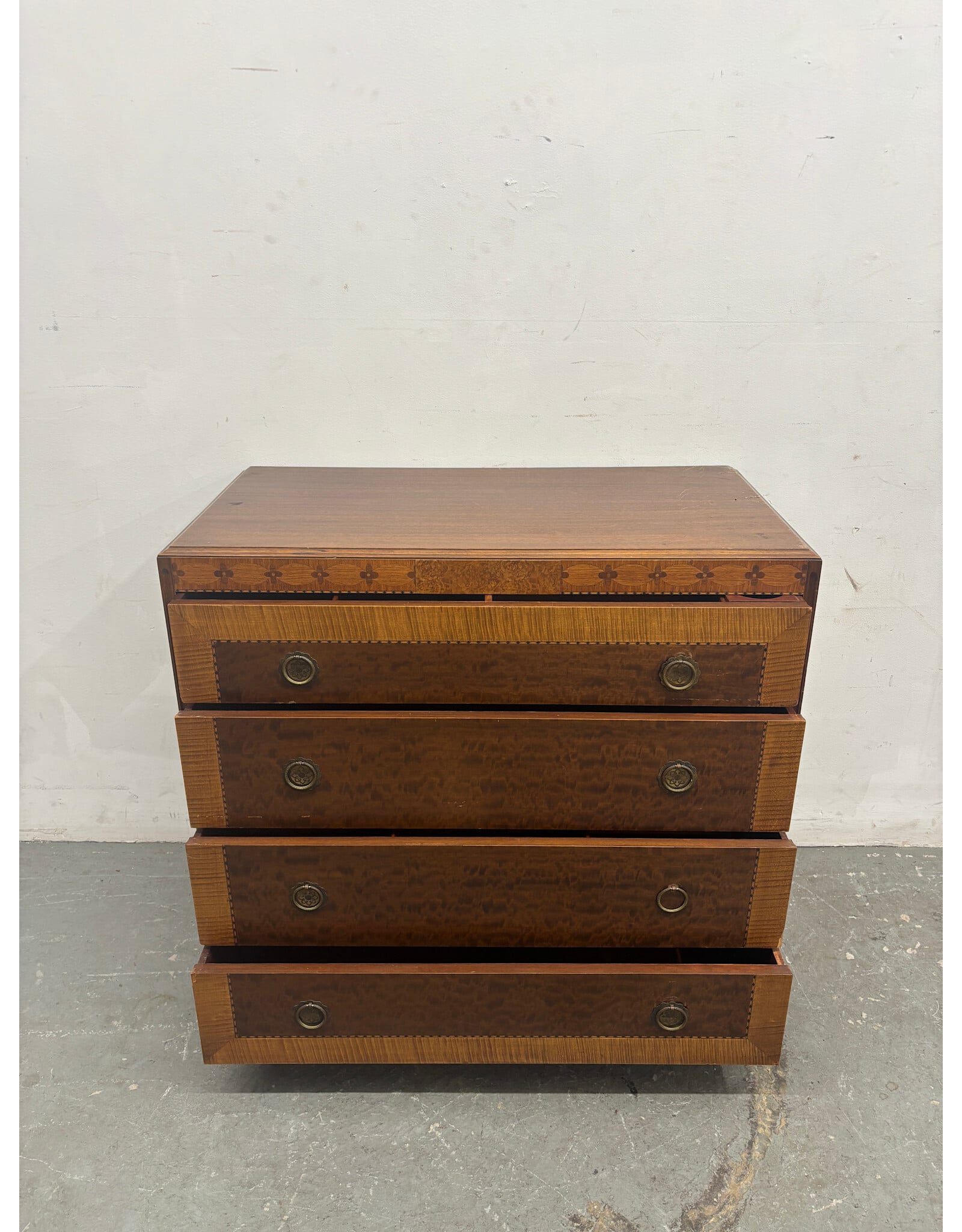 Neoclassical Satin Wood Banded Mahogany 4 Drawer Chest