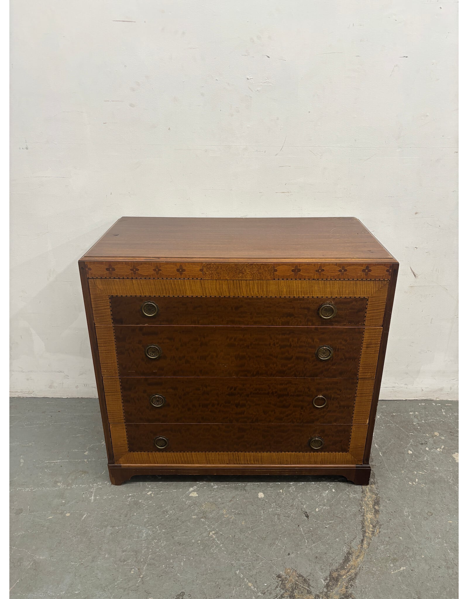 Neoclassical Satin Wood Banded Mahogany 4 Drawer Chest
