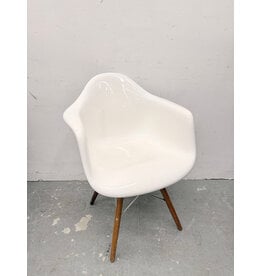 Eames-Style Fiberglass Armchair