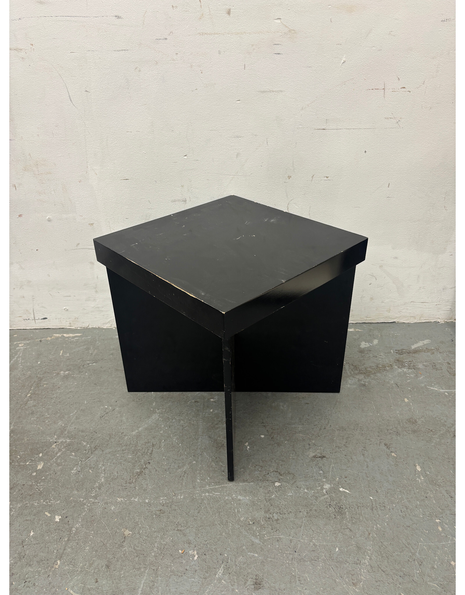Black Lacquer X Accent Table