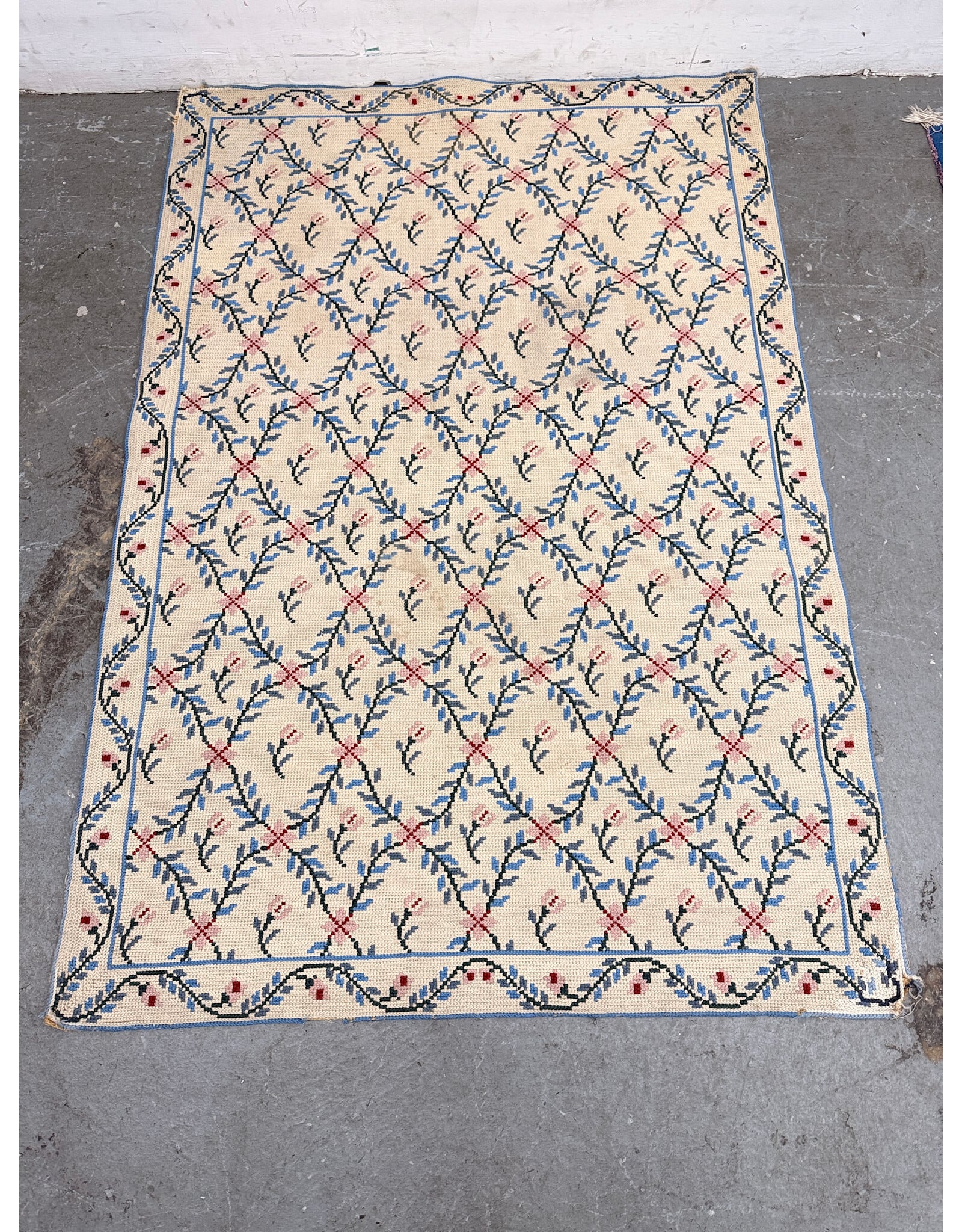 Modern Wall Decor Rug