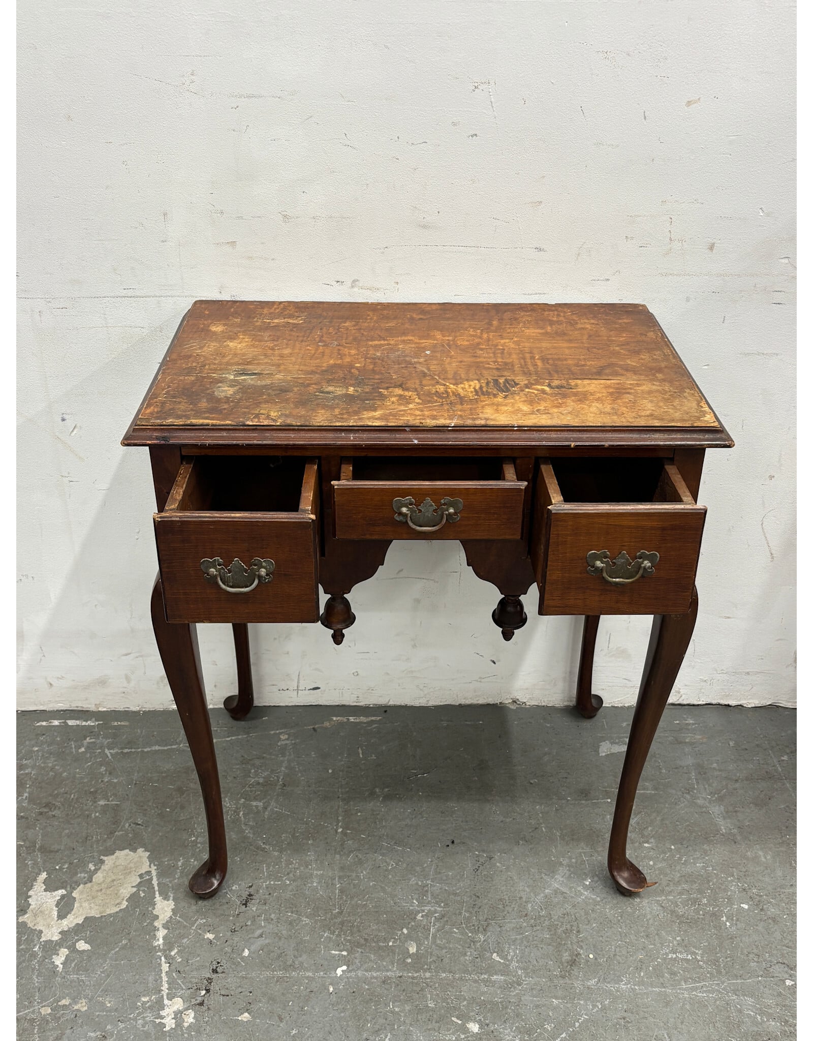 18th Century Queen Anne Acorn Finish Mahogany 3 Drawer Tea Table