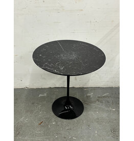 Knoll Saarinen Side Table