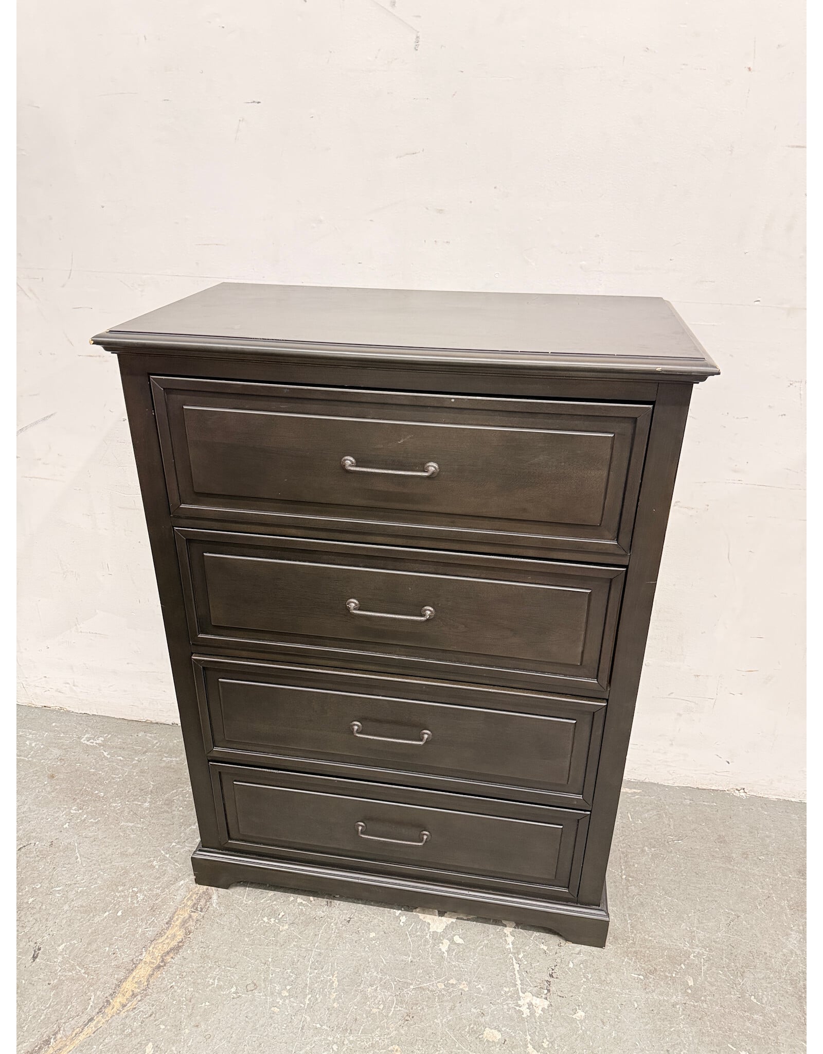 Modern Grayish-Brown 4-Drawer Wooden Dresser