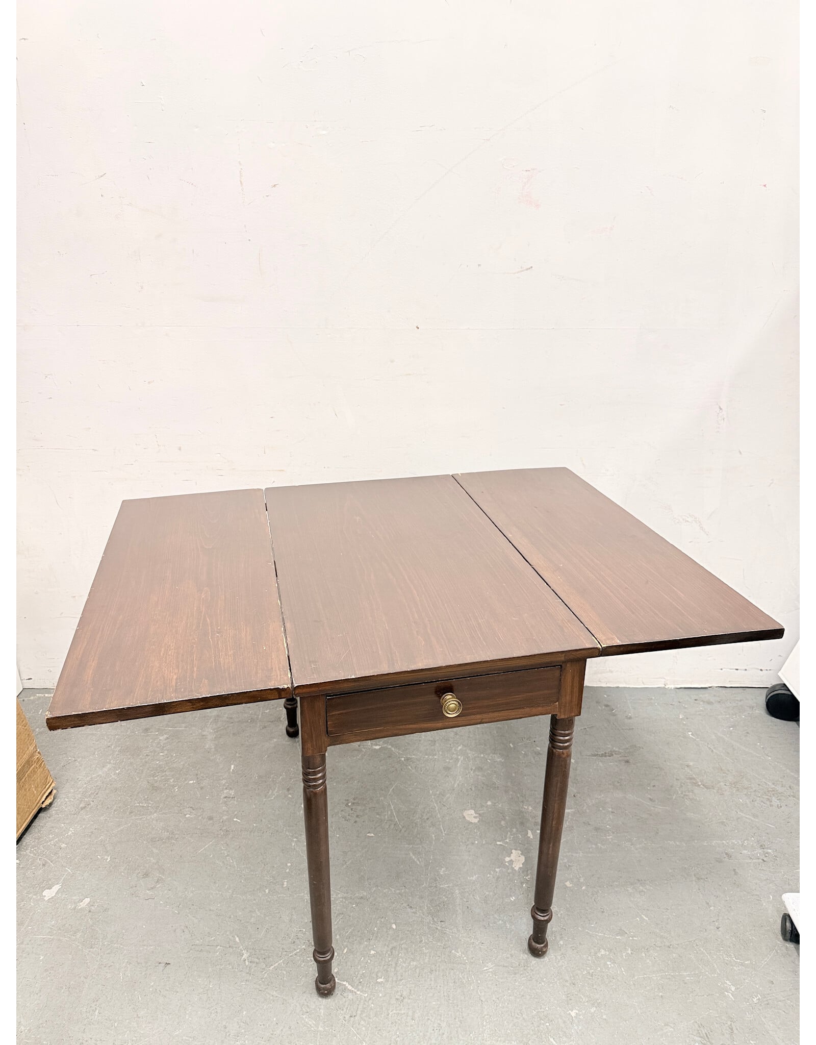 Antique Style Mahogany Drop Leaf Table