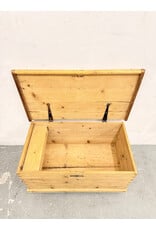 Antique Style Pine Wood Rectangular Trunk