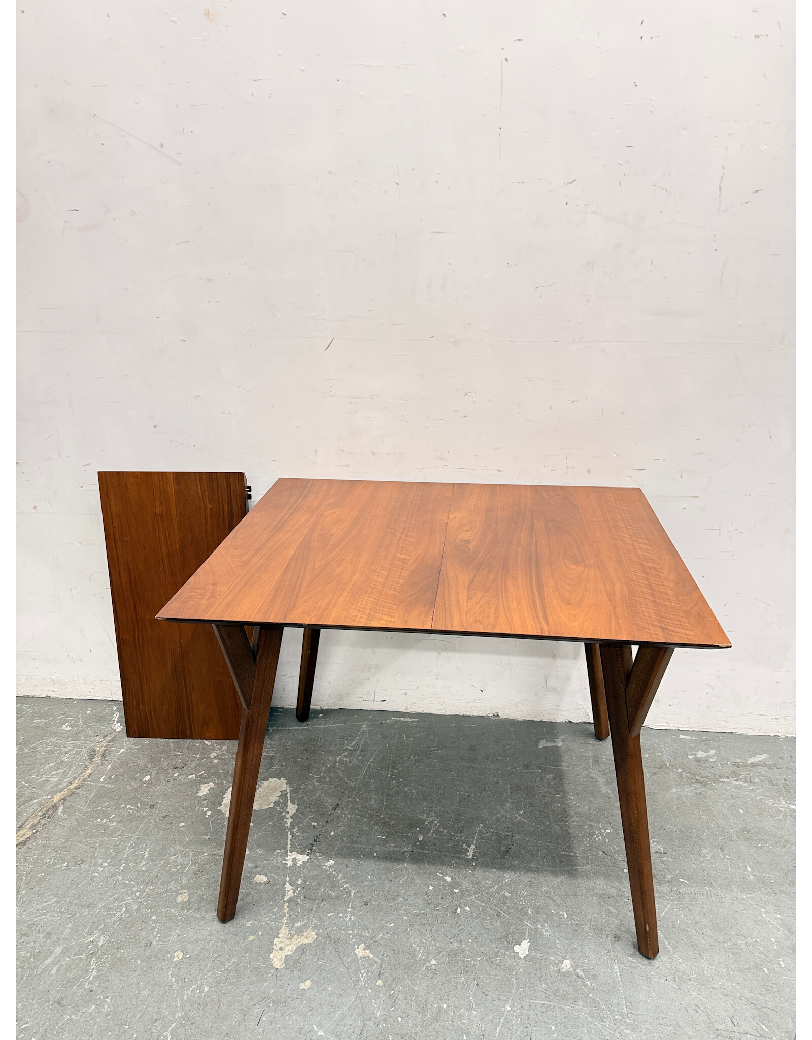 Mid-Century Expandable Dining Table