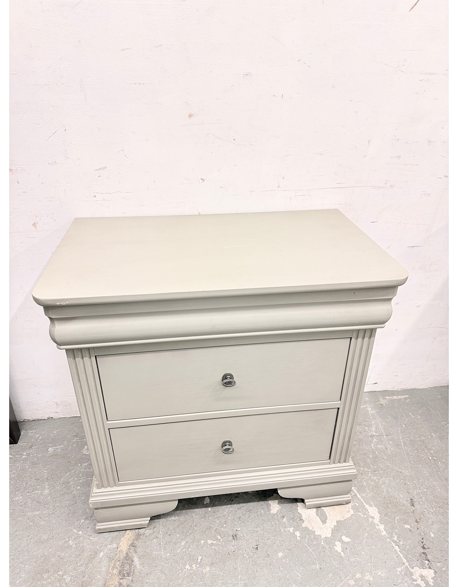 Modern 2-Drawer Nightstand