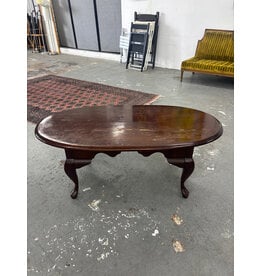Queen Anne Style Oval Coffee Table