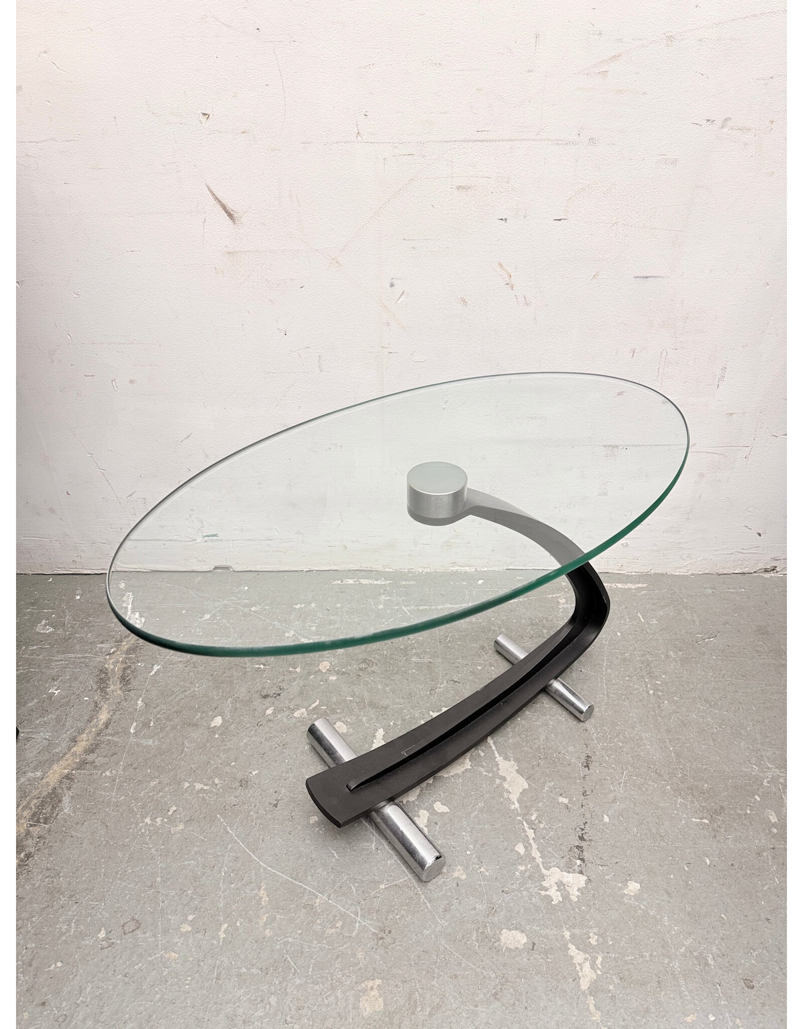 Modern Sculptural Side Table with an Oval Glass