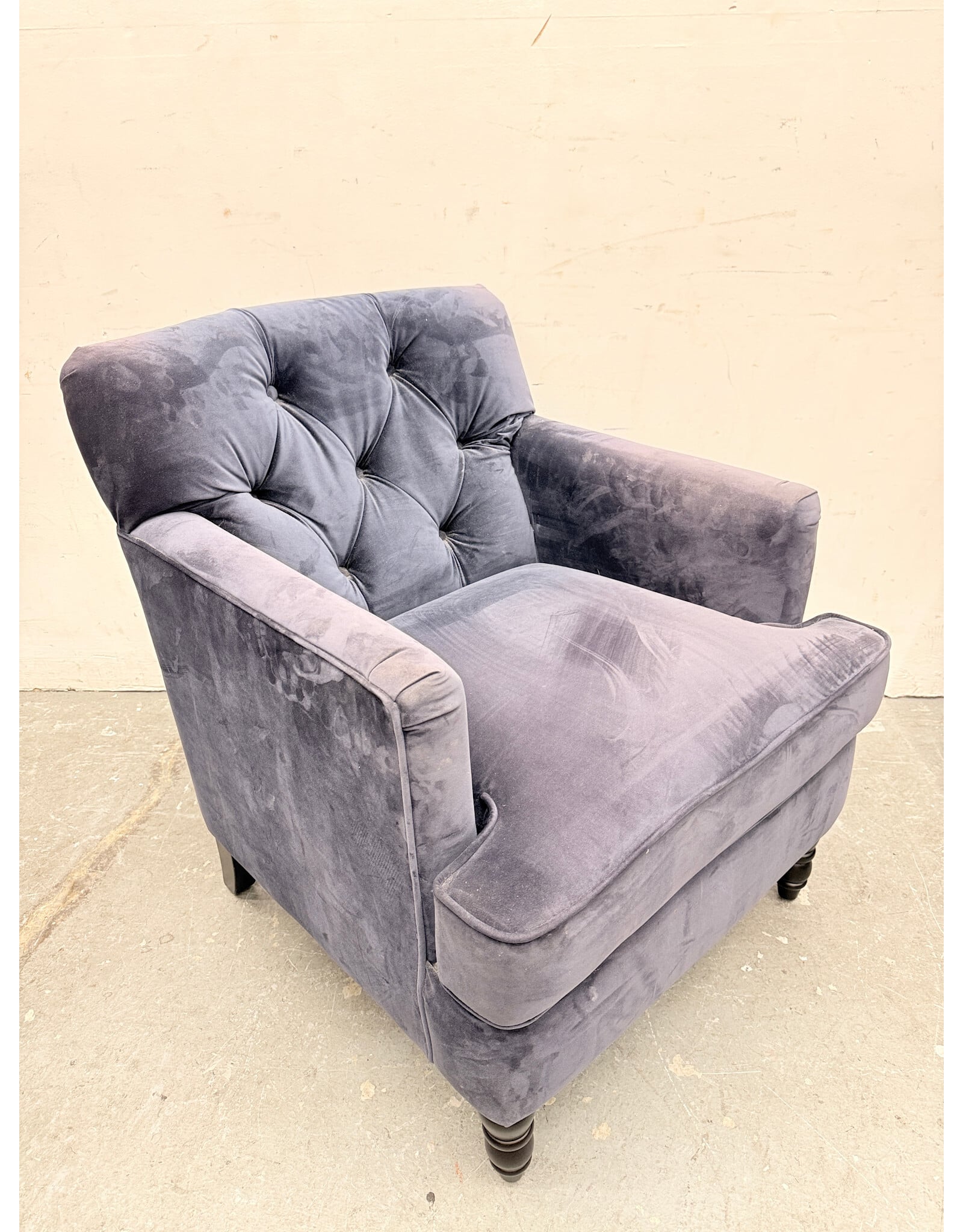 Modern Blue Tufted Back Lounge Chair