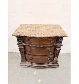 Traditional 3-Drawer Nightstand