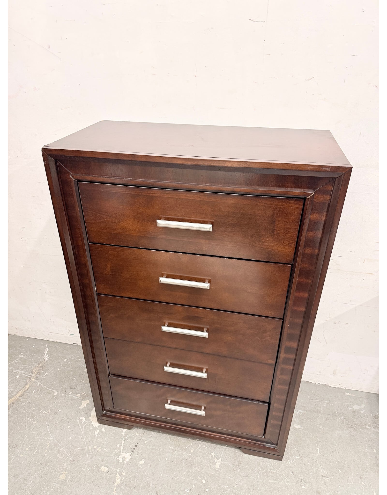 Contemporary 5-Drawer Wood Dresser Chest