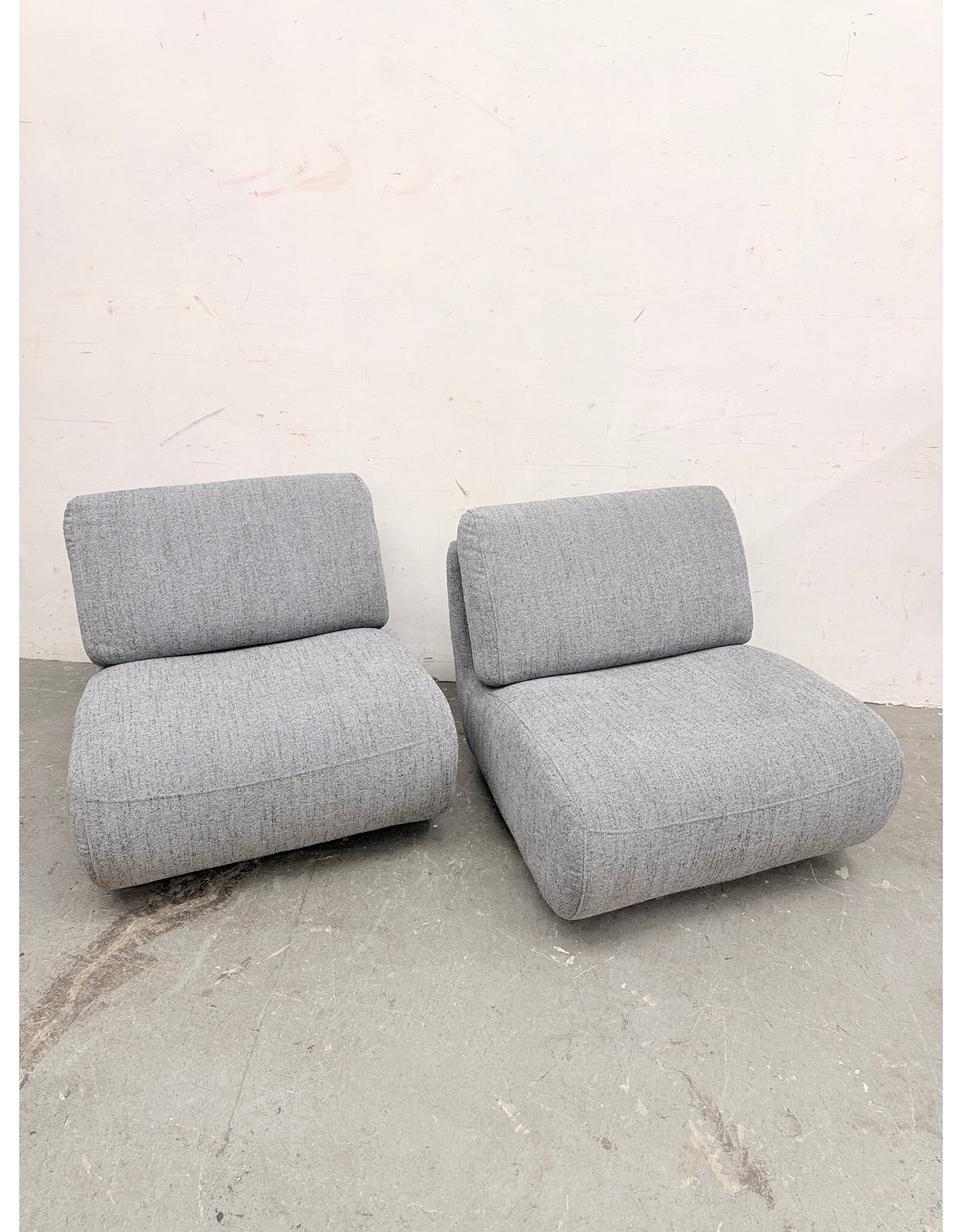 Modern Low Back Swivel Lounge Chair