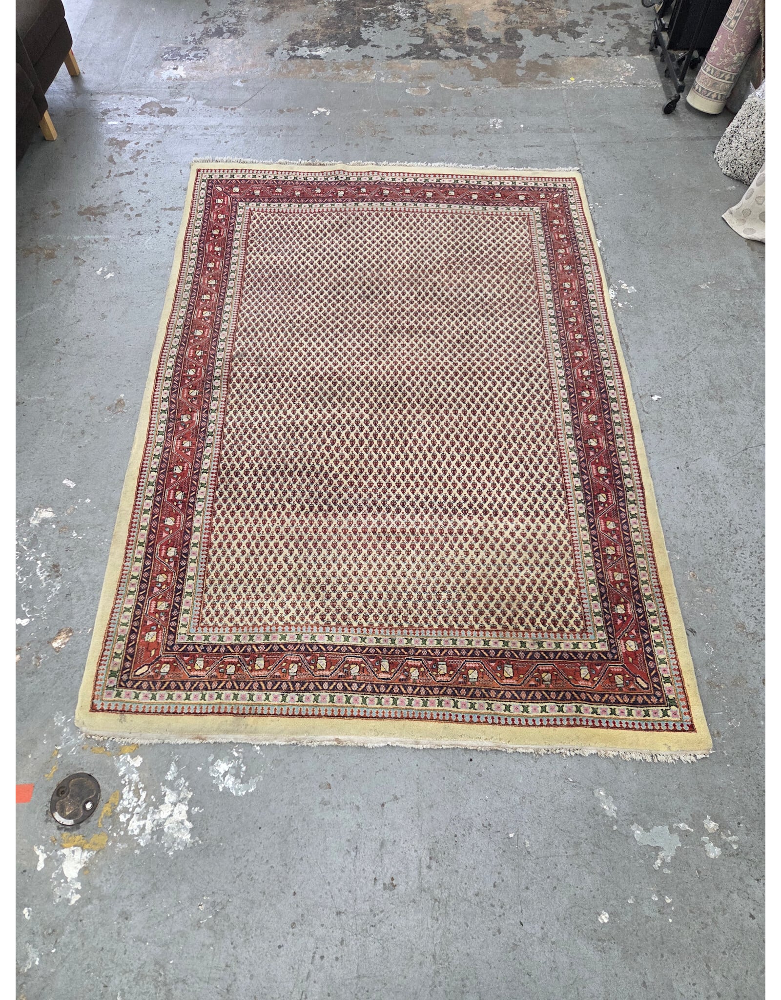 Vintage Sarouk Hand-knotted Area Rug