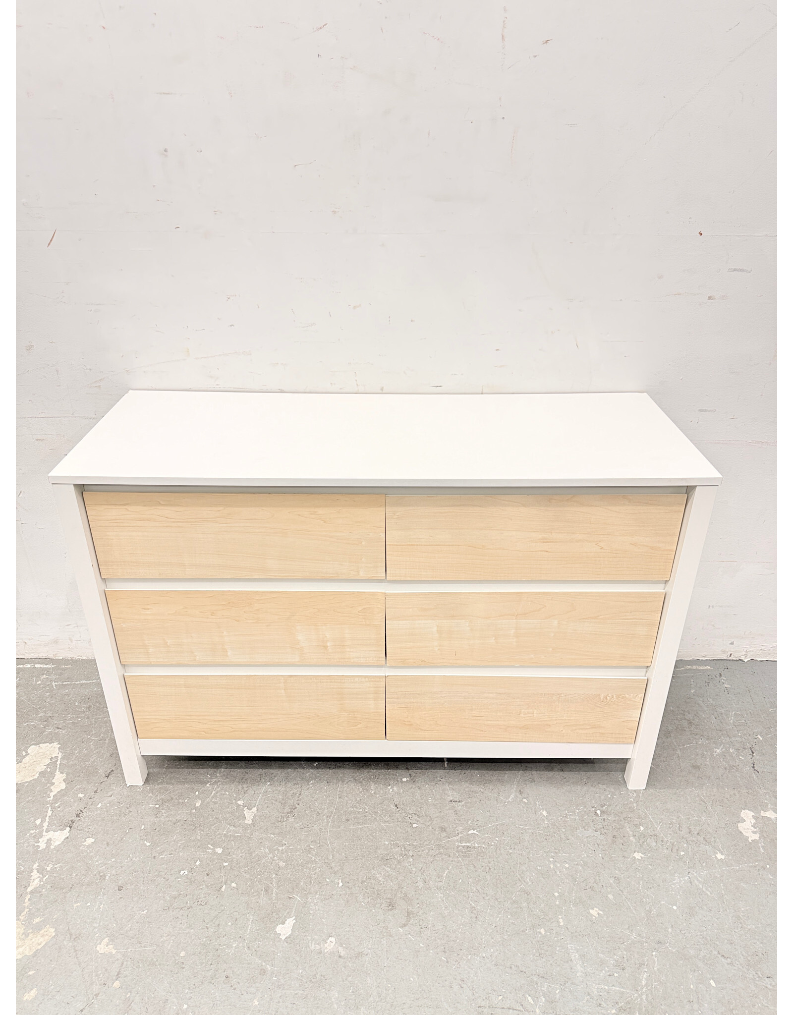 Modern 6-Drawer Wood Dresser
