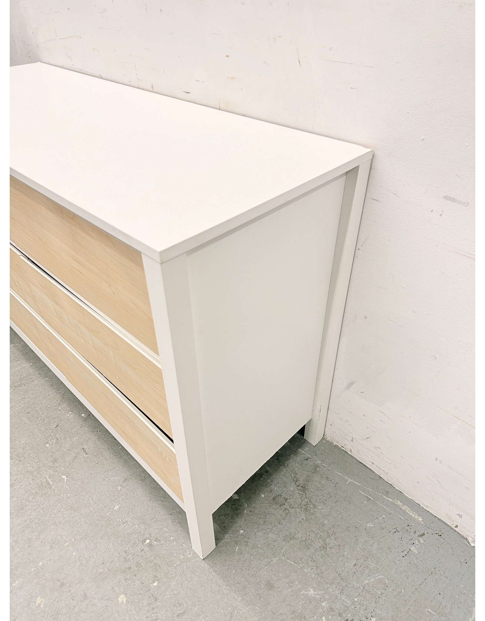 Modern 6-Drawer Wood Dresser
