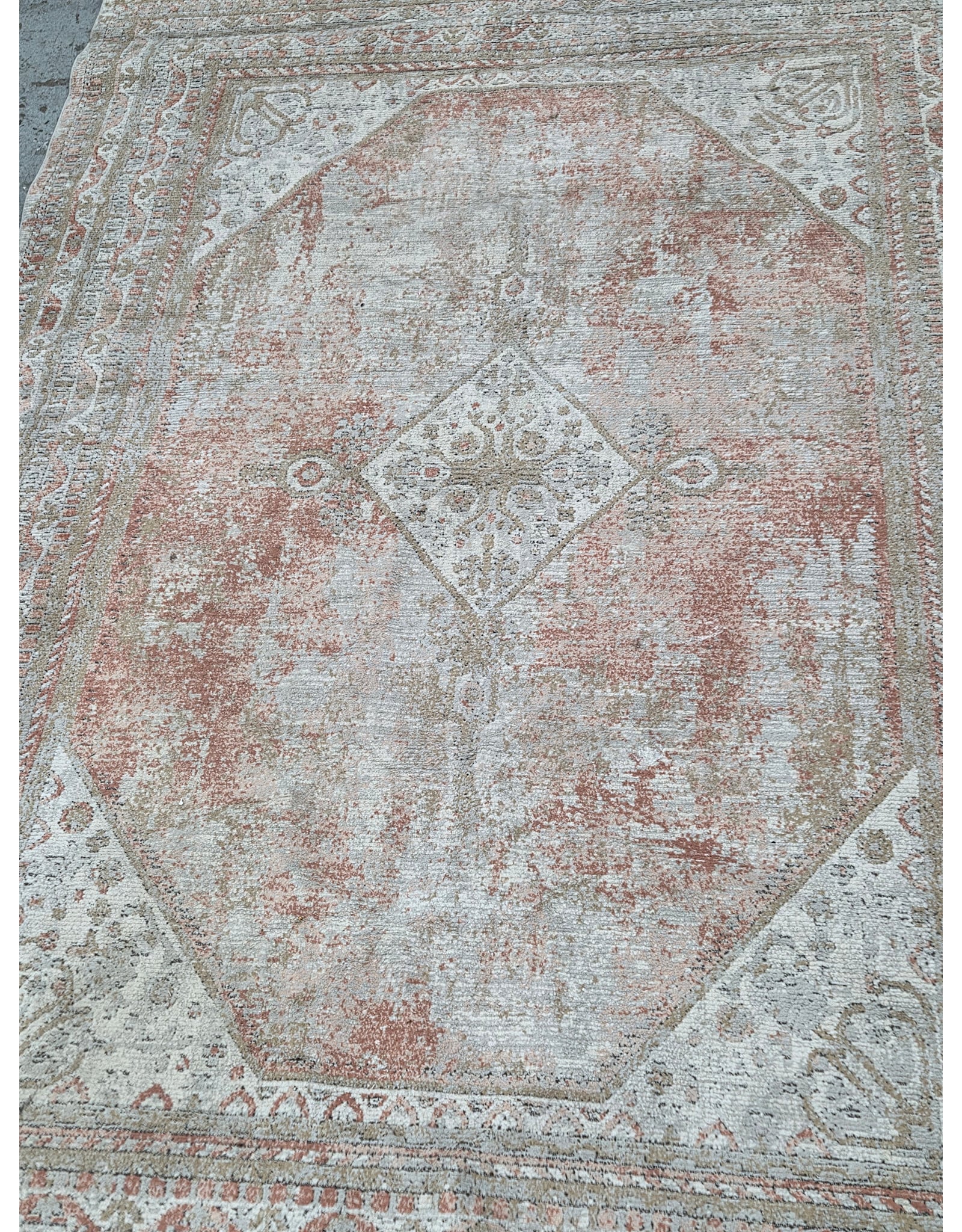 Safavieh Shivan Rose Gray Area Rug