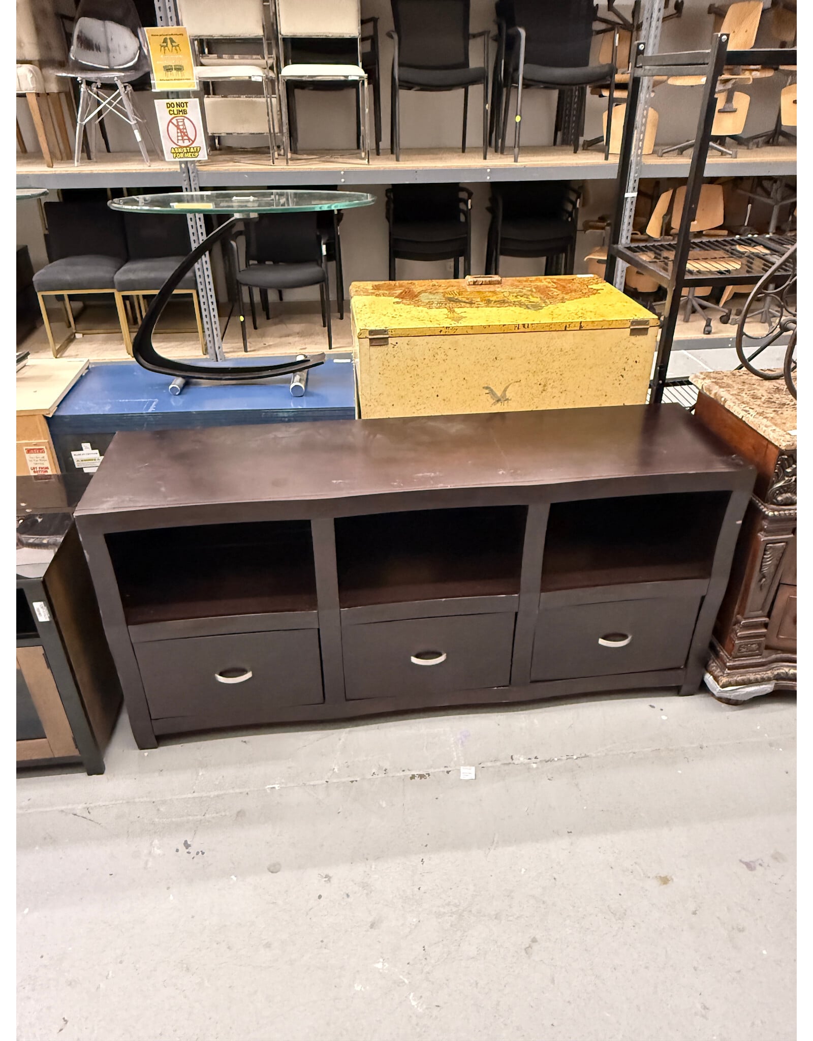 Modern 3-Drawer/3-Shelf Tv Console