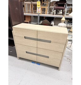Legacy Weathered Oak Finish 8-Drawer Dresser