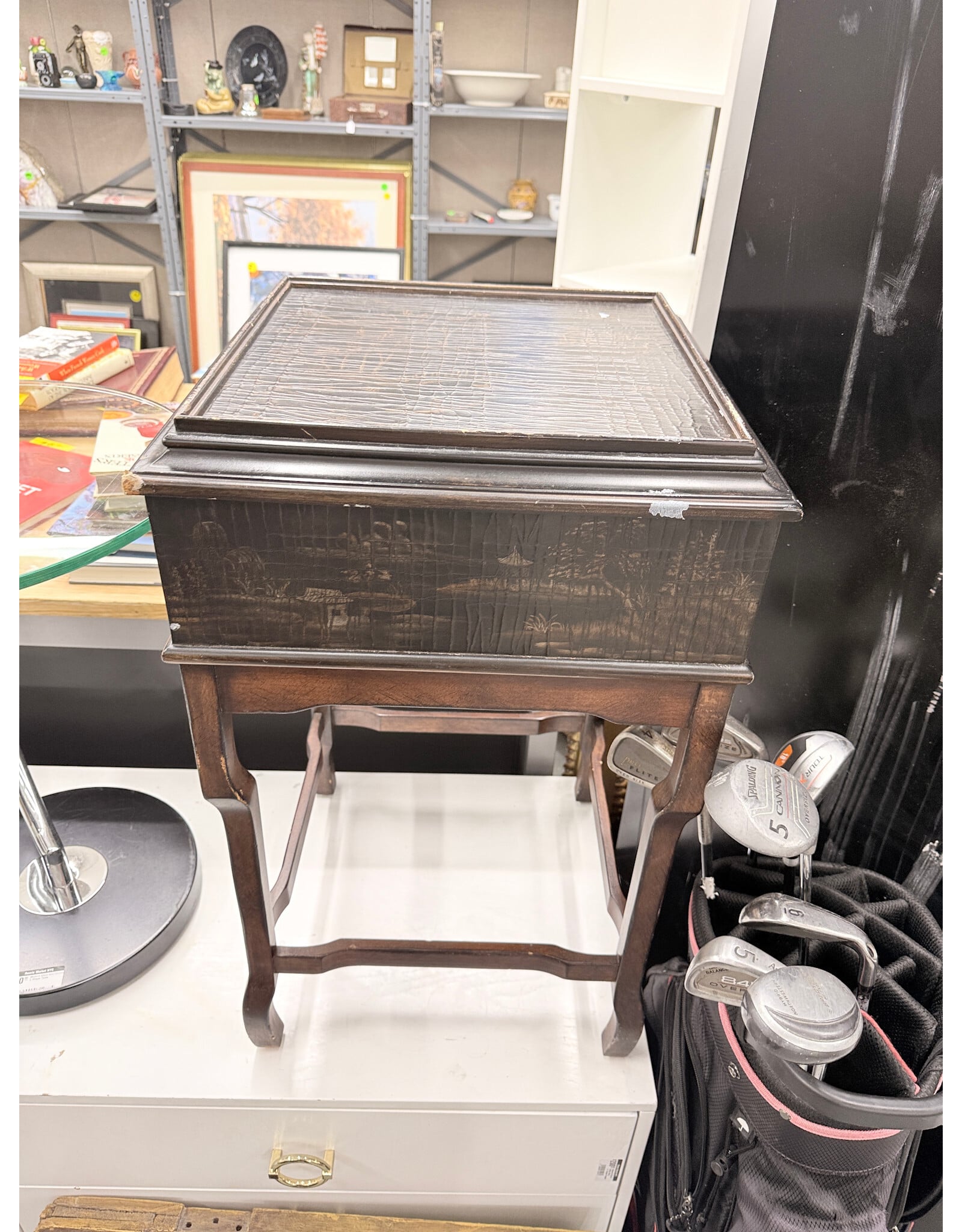 Ethan Allen Chinoiserie Lift Top End Table
