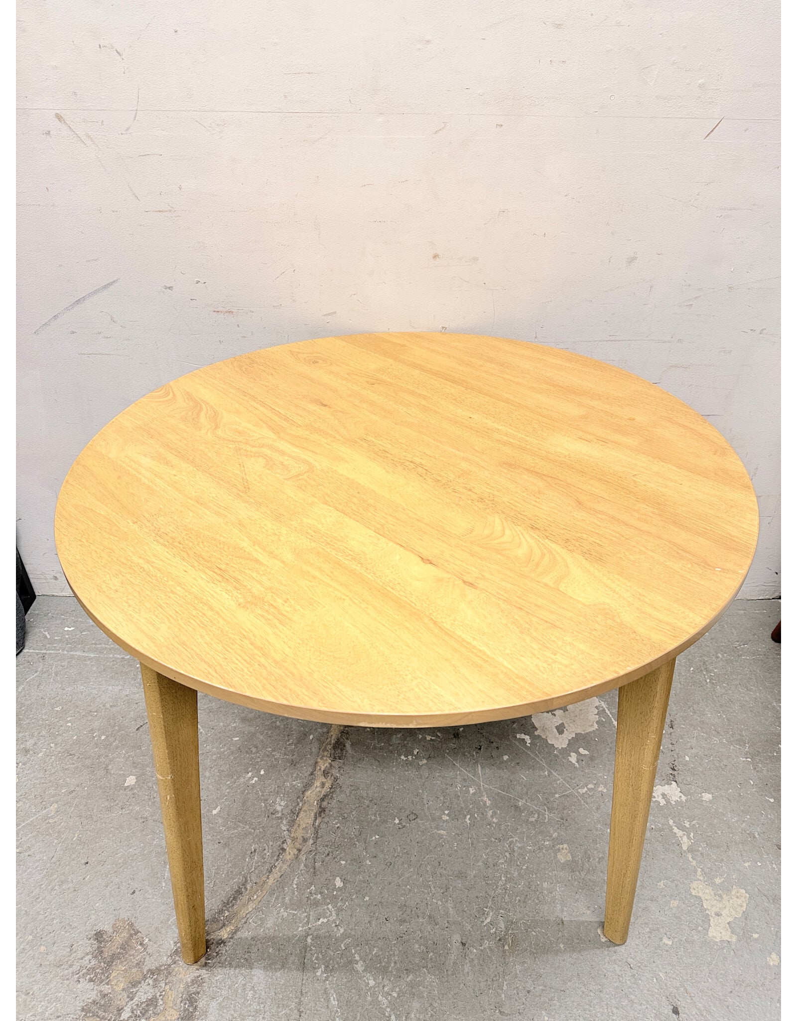 Modern Round Dining Table