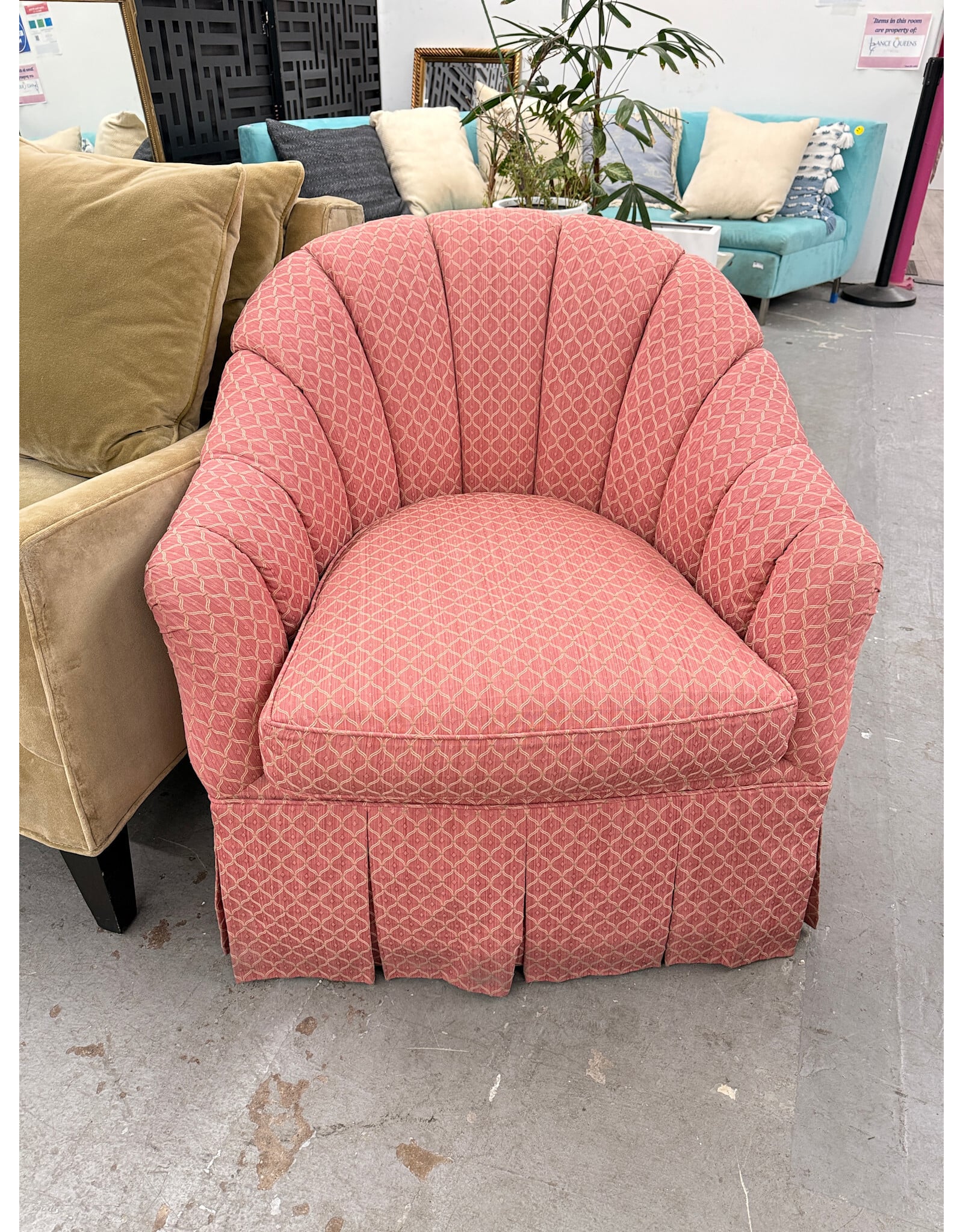 Vintage Style Channel-Back Pink Accent Lounge Chair