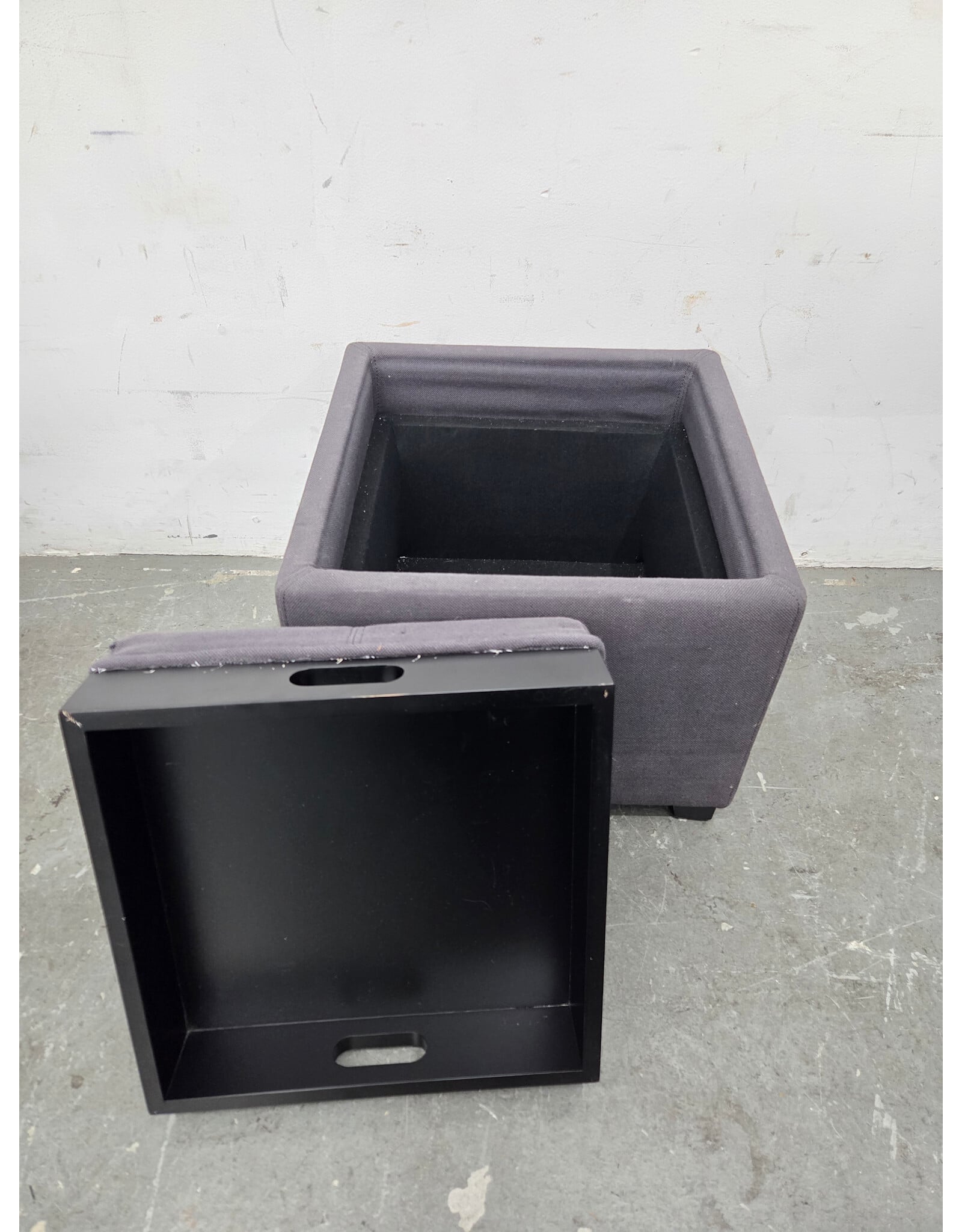 Safavieh Upholstered Tray Storage Ottoman