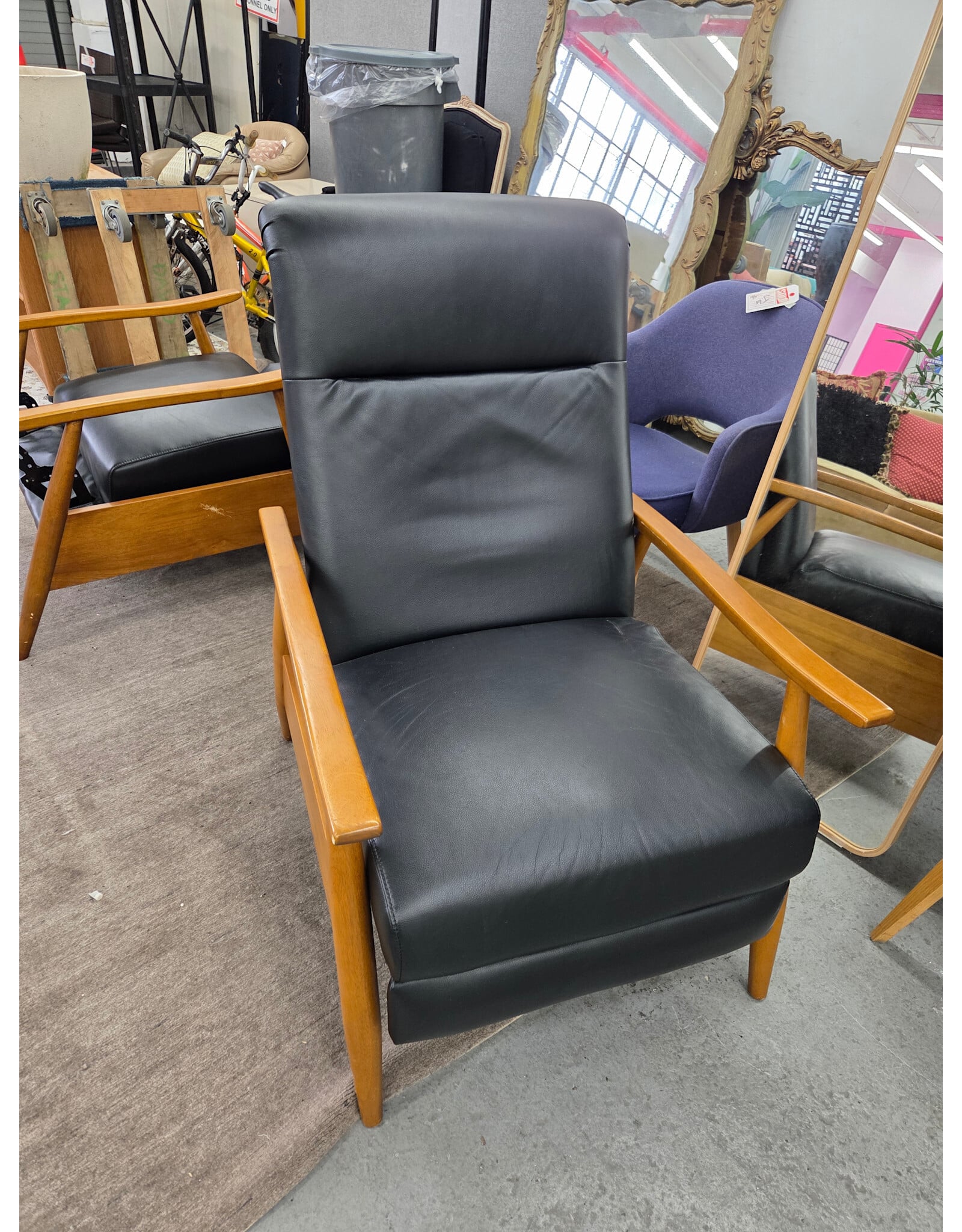 Back Creek Black Recliner