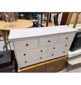Modern Beige 7-Drawer Long Dresser
