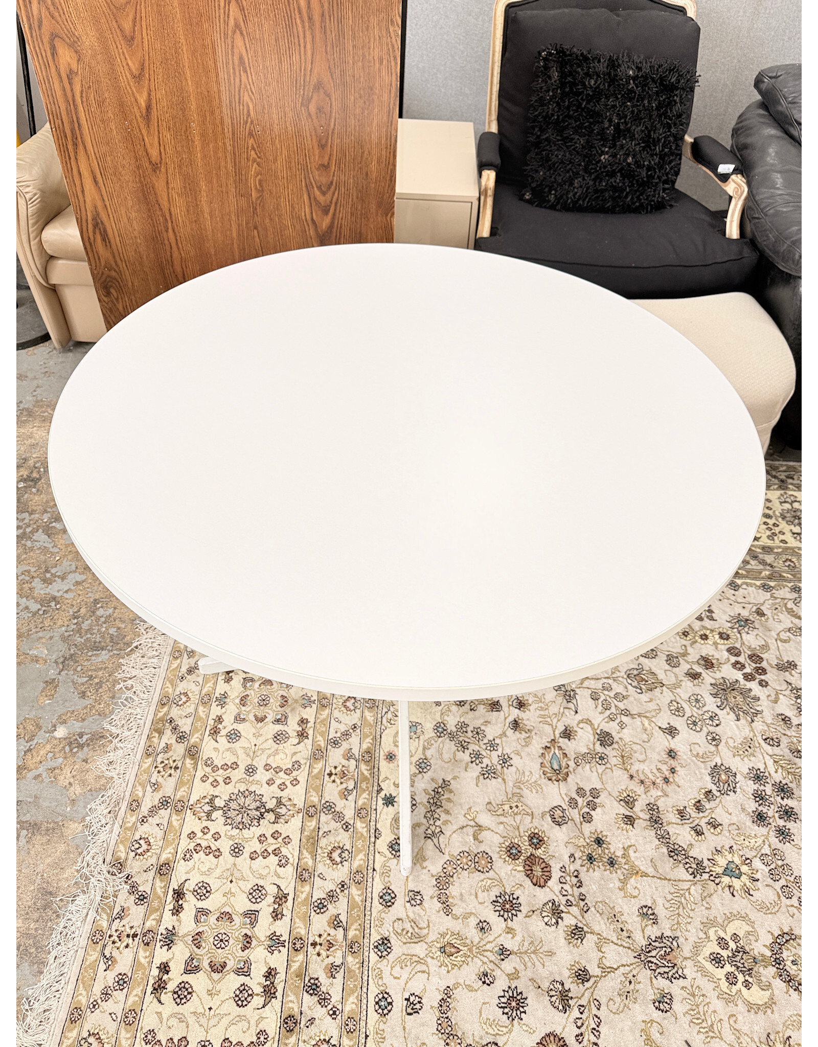 Poppin Touchpoint Meeting Table